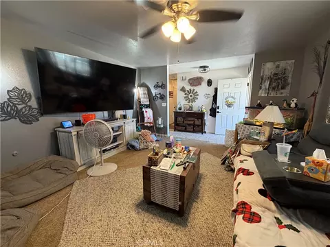 Living - 7009 Hanford Ave, Yucca Valley, CA 92284 photo 1 of 2