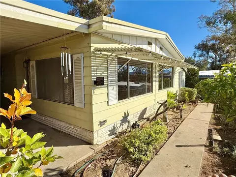 4040 Piedmont Dr #129, Highland, CA 92346