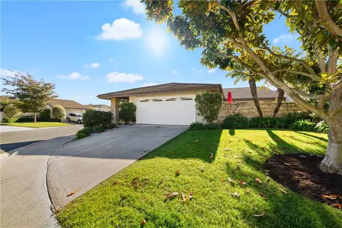 11 Jetty Dr, Corona Del Mar, CA 92625