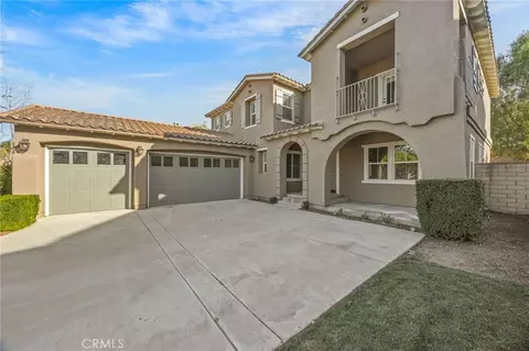 8863 Soothing Ct, Corona, CA 92883