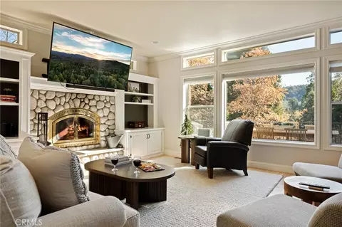 Living - 267 Pheasant Run, Lake Arrowhead, CA 92352 photo 3 of 3