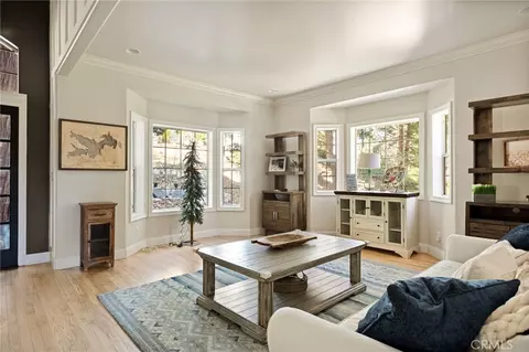 Living - 267 Pheasant Run, Lake Arrowhead, CA 92352 photo 1 of 3