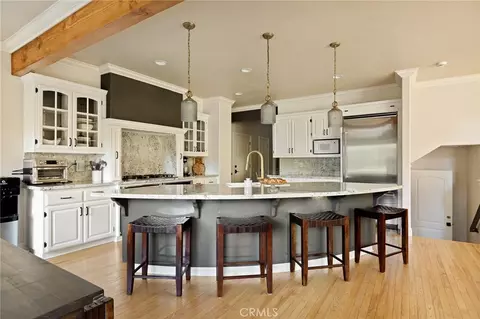 Kitchen - 267 Pheasant Run, Lake Arrowhead, CA 92352 photo 1 of 5