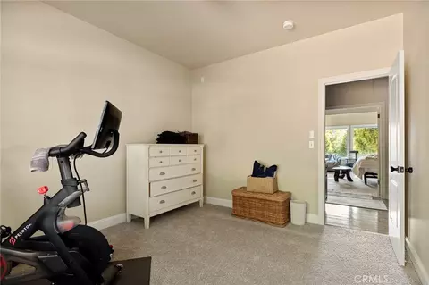 Bedroom - 267 Pheasant Run, Lake Arrowhead, CA 92352 photo 8 of 11