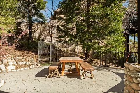 Exterior - 267 Pheasant Run, Lake Arrowhead, CA 92352 photo 4 of 9