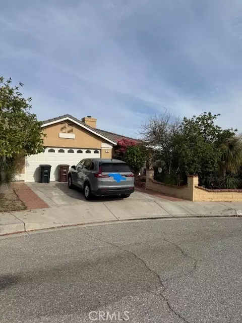 1147 Bronze Star Ct, Colton, CA 92324