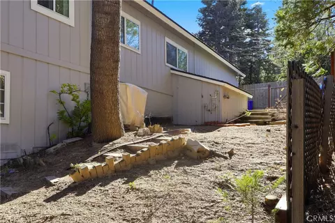 Exterior - 174 Golf Course Rd, Lake Arrowhead, CA 92352 photo 8 of 15