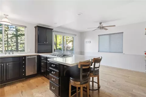 Kitchen - 174 Golf Course Rd, Lake Arrowhead, CA 92352 photo 1 of 8