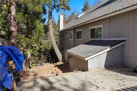 Exterior - 174 Golf Course Rd, Lake Arrowhead, CA 92352 photo 7 of 12