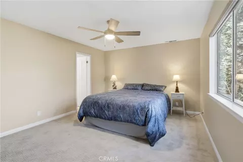 Bedroom - 174 Golf Course Rd, Lake Arrowhead, CA 92352 photo 2 of 6