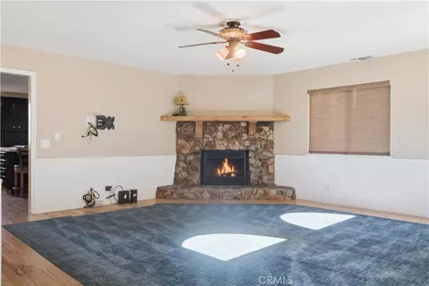 Living - 174 Golf Course Rd, Lake Arrowhead, CA 92352 photo 4 of 10