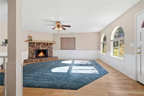 Living - 174 Golf Course Rd, Lake Arrowhead, CA 92352 photo 6 of 11