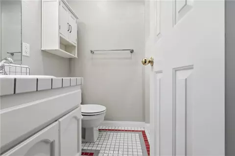 Bath - 174 Golf Course Rd, Lake Arrowhead, CA 92352 photo 1 of 11