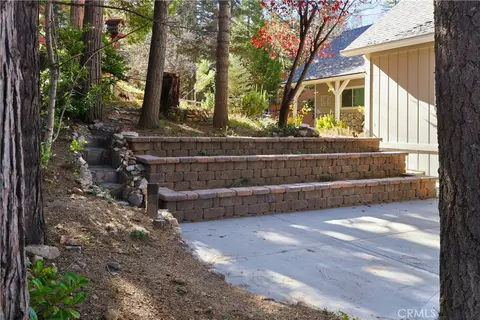 Exterior - 174 Golf Course Rd, Lake Arrowhead, CA 92352 photo 3 of 12