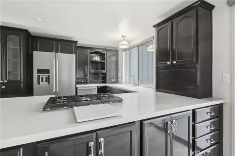 Kitchen - 174 Golf Course Rd, Lake Arrowhead, CA 92352 photo 2 of 8