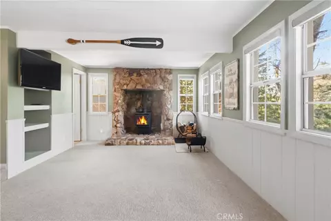 Living - 174 Golf Course Rd, Lake Arrowhead, CA 92352 photo 8 of 10