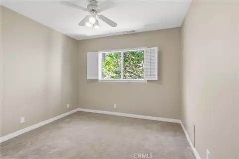 Bedroom - 174 Golf Course Rd, Lake Arrowhead, CA 92352 photo 3 of 6