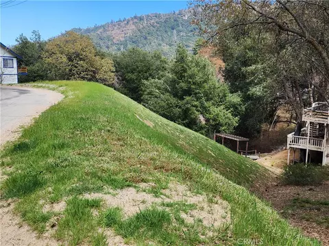 327 Davos Dr, Crestline, CA 92325 photo 18