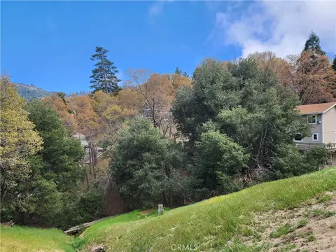 327 Davos Dr, Crestline, CA 92325 photo 3