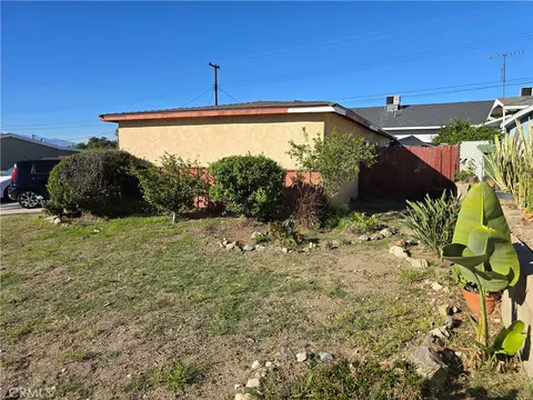 Exterior - 887 Carlotta Ct, Redlands, CA 92374 photo 3 of 9