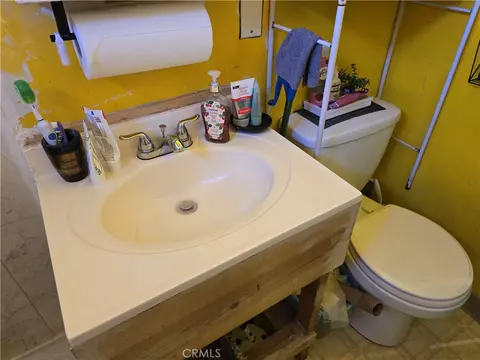 Bath - 887 Carlotta Ct, Redlands, CA 92374 photo 2 of 2