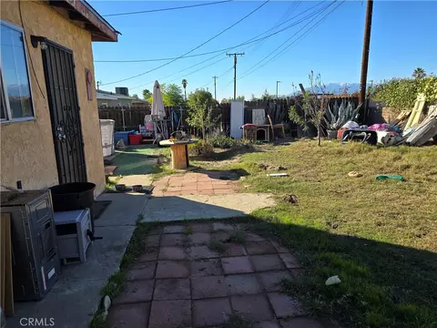 Exterior - 887 Carlotta Ct, Redlands, CA 92374 photo 6 of 9