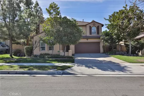 1230 Cantania Dr, Redlands, CA 92374