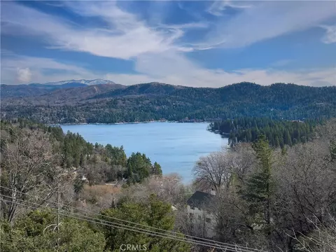 1096 Nadelhorn Dr, Lake Arrowhead, CA 92352