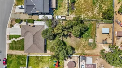 View/Area - 2386 Hialeah Cir, Norco, CA 92860 photo 5 of 8