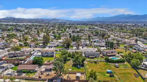 View/Area - 2386 Hialeah Cir, Norco, CA 92860 photo 8 of 8