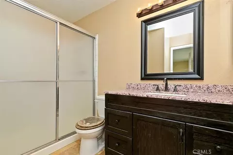 Bath - 2386 Hialeah Cir, Norco, CA 92860 photo 2 of 2