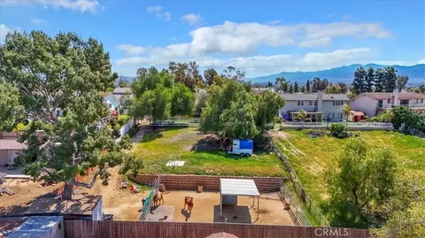 View/Area - 2386 Hialeah Cir, Norco, CA 92860 photo 6 of 8