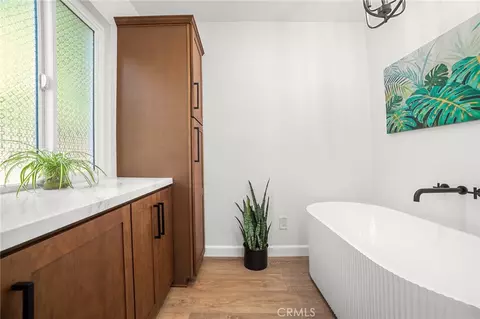 Bath - 1126 Knoll, San Bernardino, CA 92407 photo 3 of 6