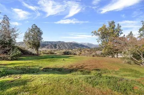 Exterior - 1126 Knoll, San Bernardino, CA 92407 photo 4 of 10