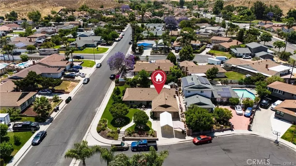 12660 Fieldstone Cir, Riverside, CA 92503 | MLS# IG25279525 | 37 Photos ...