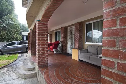 6911 Compton, Los Angeles, CA 90001