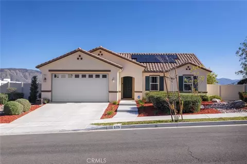 525 Chalakat Ct, San Jacinto, CA 92582
