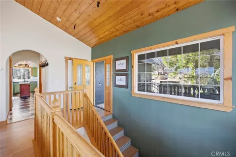 Entry Way - 417 Emerald Dr, Lake Arrowhead, CA 92352 photo 1 of 7