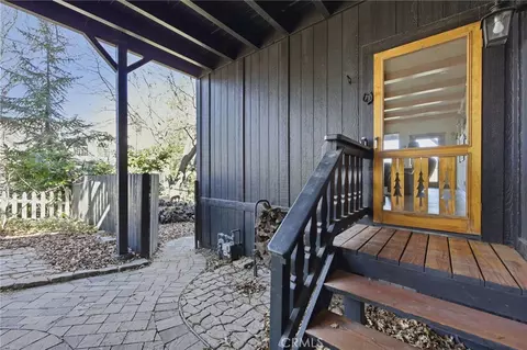 Exterior - 417 Emerald Dr, Lake Arrowhead, CA 92352 photo 9 of 19
