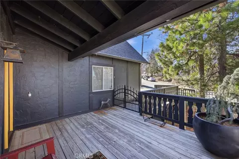 Exterior - 417 Emerald Dr, Lake Arrowhead, CA 92352 photo 4 of 19