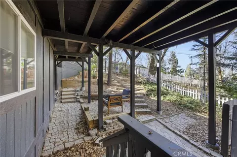 Exterior - 417 Emerald Dr, Lake Arrowhead, CA 92352 photo 10 of 19