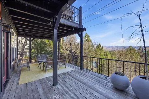 Exterior - 417 Emerald Dr, Lake Arrowhead, CA 92352 photo 6 of 19