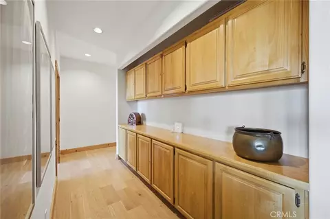Entry Way - 417 Emerald Dr, Lake Arrowhead, CA 92352 photo 6 of 7