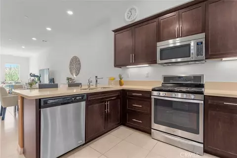 Kitchen - 105 Plateau, Irvine, CA 92618 photo 3 of 3