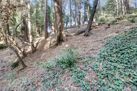 2661 Scenic, Crestline, CA 92325