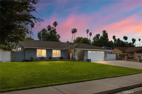 9804 Calle Esplanade, Riverside, CA 92503