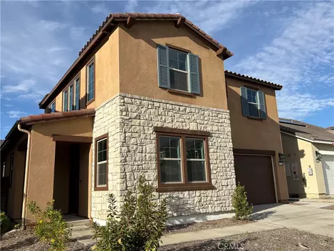 3718 Leafgreen Rd, Corona, CA 92883