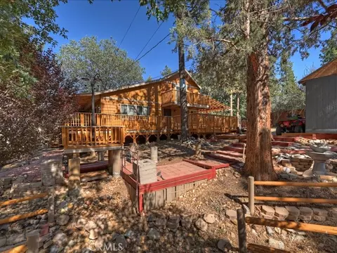 Exterior - 581 Highland Ln, Sugarloaf, CA 92386 photo 9 of 12