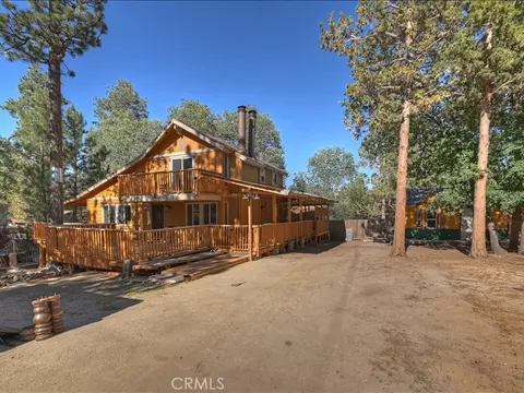 581 Highland Ln, Sugarloaf, CA 92386