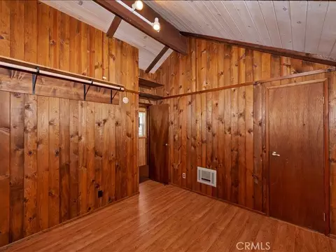 Bedroom - 581 Highland Ln, Sugarloaf, CA 92386 photo 3 of 4